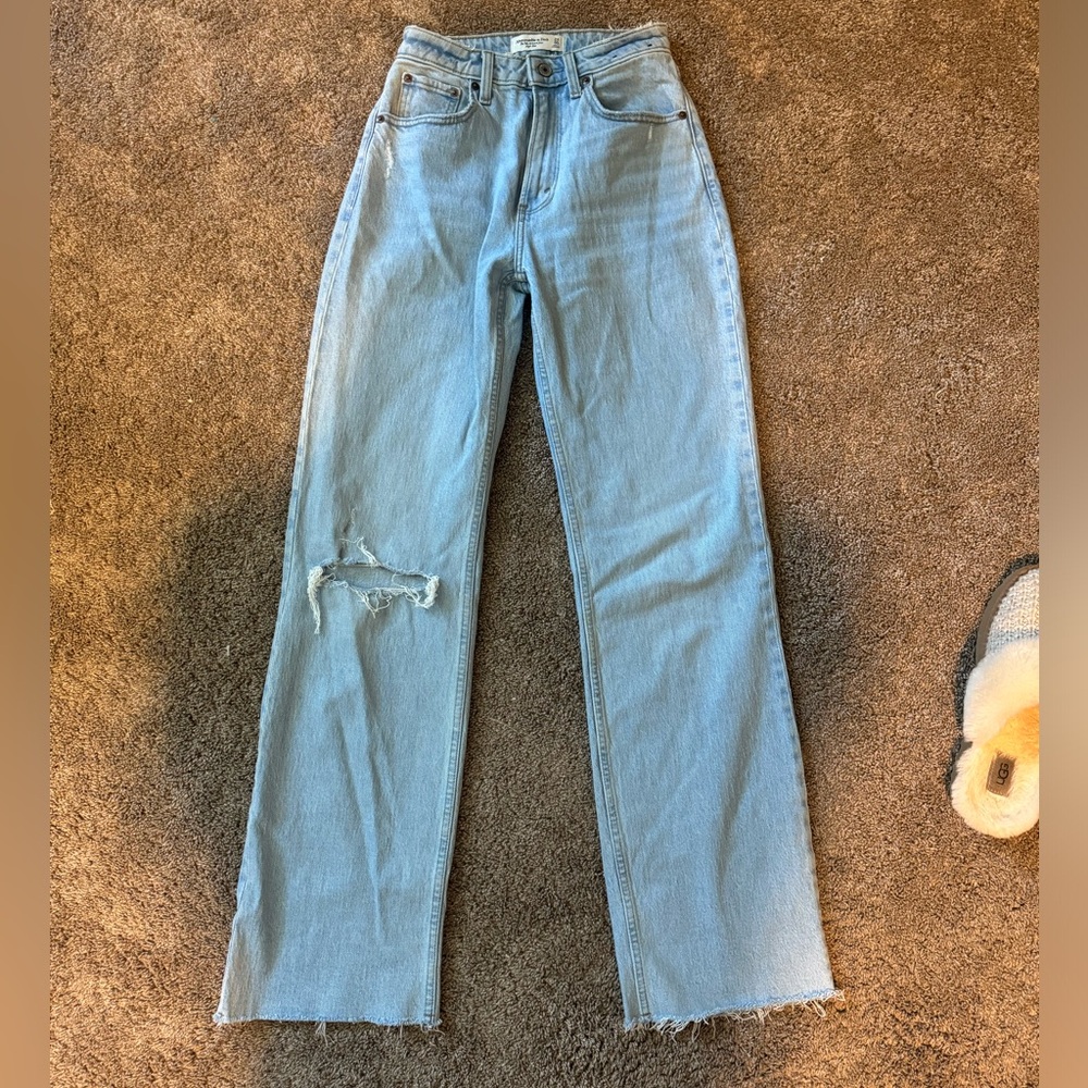 Abercrombie & Fitch The 90’s relaxed jean High rise
